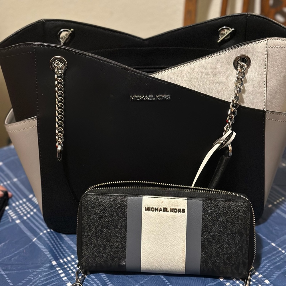 Color block mk tote with matching wallet